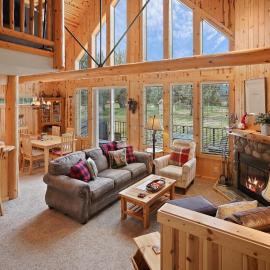 Deer Park Cabin, hotel di Redmond