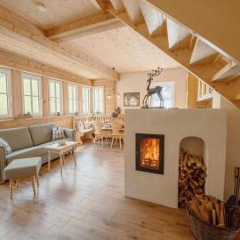 Chalet near Lake Grundlsee & Ski Lift