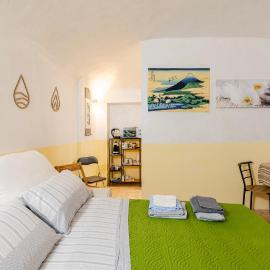 Zen Studio in the Center With Free Parking and 24Hours Automatic Check-In with Netflix Dazn and Disney Plus and Air Conditioning