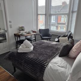 #4 Studio Portsmouth Apartment