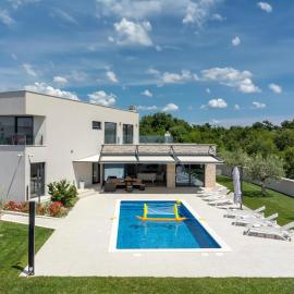 Villa EmMa, Hotel in Juršići