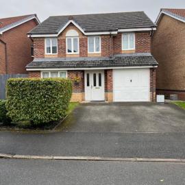 Wrexham Retreat Villa 4 bedrooms, 3 Bath, Hotel in Wrexham