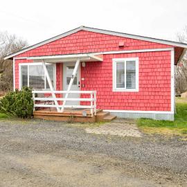 Americana Cottage 2-Bed by the Sea w fireplace, hotel in Grayland