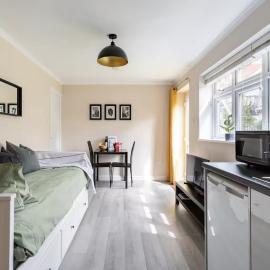 One bedroom apartment in East Barnet Village