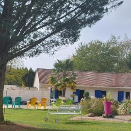 La Galerne, hotel in Neuville-de-Poitou
