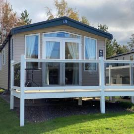 Luxury Caravan Escape by the Seaside Port Seton, hotel in Prestonpans