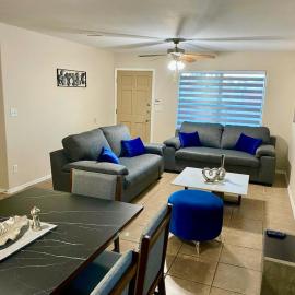 Beautiful 3 Bedrooms in North East, El Paso Tx, hotel in El Paso