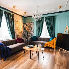 The Vardo: Elegant Villa in Predelut