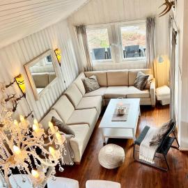 Cozy cabin on Tromøy - Arendal with rowboat and dock space, ξενοδοχείο σε Arendal