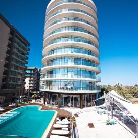 White Tower Mamaia Residences