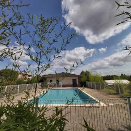 Le Sporting Land - avec entrée autonome, parking privé & sa piscine ! -