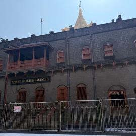 HOTEL GRKK - Near Shri Saibaba Samadhi Temple Shirdi, hotel v destinácii Shirdi