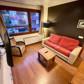 Lotila Flats Cuirgu, hotel in Felechosa