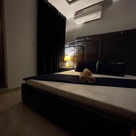Cineplex Lodges Executive 3, hotel in Rawalpindi