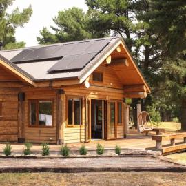 Stunning Private Log Cabin, Hotel in Tarras