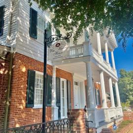 Downtown Natchez Elegant 1835 Antebellum House, hotel a Natchez