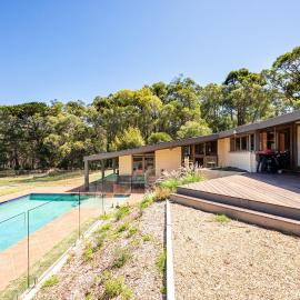 Red Hill South Hideaway - Rural Luxe with Pool