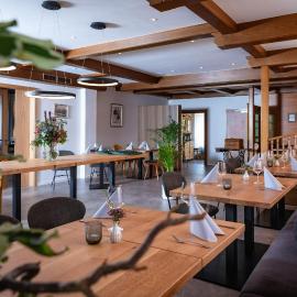 Hotel Landgasthof zum Kaffelstein, מלון בKreuzwertheim