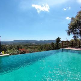 Homekeeper Location de villas Porto-Vecchio, Pinarello, Sainte-Lucie, hotel v destinácii Conca