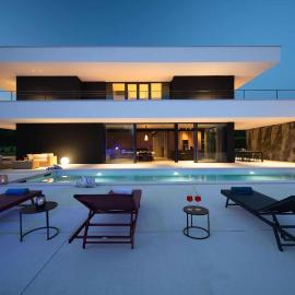 Luxury Villa She for 6 people with 61 m2 private pool, playground & activities on-side for adults and kids