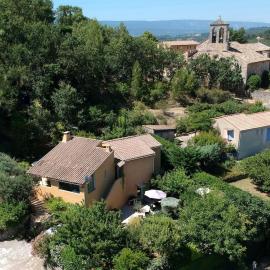 Lou pichoun studio au coeur d'un village provençal