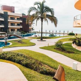Casa Amigos , entire 3 bedroom ground floor condo at Playa Grande Condominium Resort, Hotel in El Coco