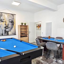 Designer Loft für bis zu 15, Whirlpool, Infrarotsauna, Billard, Pokertisch, 2 Bäder, hotel u Nürnbergu