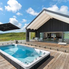 Te Karaka Lodge, hotel in Port Waikato