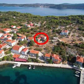Apartments with parking space Bozava, Dugi otok - 23903
