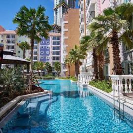 Seven Seas Cote d'Azur Family-friendly one bedroom with Pool& Gym Steps to Beach, hotel in Jomtien Beach