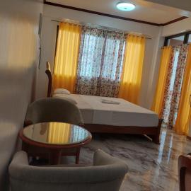 Moonlight Bay Resort, hotel en San Fabian