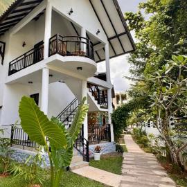 Mahaon surf hotel