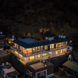 SaffronStays Glass Forest