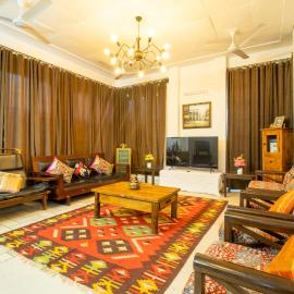 Opulent Antique 6BR Independent Villa in Gurugram