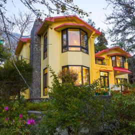 Alaya Stays Thistle House - 4 BHK Hideaway with Gazebo & Terrace, hotel in Bhīm Tāl