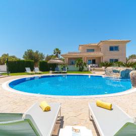 C113 Torrat by Mallorca Villa Selection, hotell i Muro