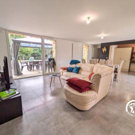 Aranjot โรงแรมในAndouillé