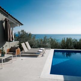 Aegean View Villa، فندق في Loutrá Elevtherón