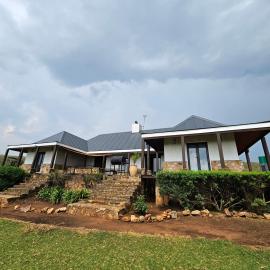 Kwaggaskop Game Farm - near Dullstroom, hotel in Belfast