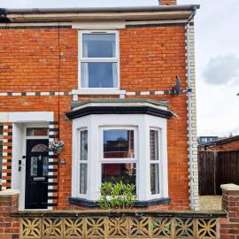 Tudor Delightful House Central Gloucester By STAE-Homes