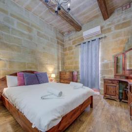 Charming House in Sliema close to Sliema ferries โรงแรมในสลีมา