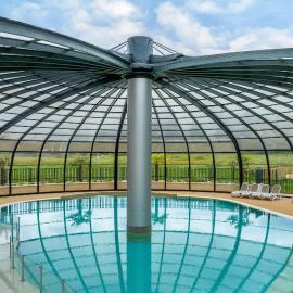 Camping Château La Forêt, hotel i Saint-Julien-des-Landes