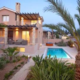 Villa Kartiela Sandy Beach Villas - Private Pool - Jacuzzi - Private Beach Area
