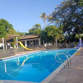 Ibagué में, होटल Hotel Hábitat Camp "Cerca al parque deportivo"