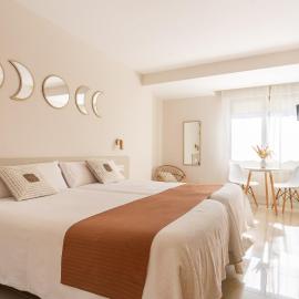 Viesnīca Hostal Lóbrega pilsētā Torrecilla en Cameros