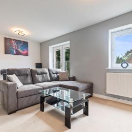 Spacious and Modern 2BR Stay Free Parking and WiFi