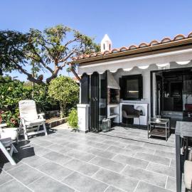 Los Canarios Oasis & Pool by Canarias Prime Homes، فندق في Arguineguín