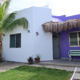 Casa Cebra by the beach -Roof top lounge! Playa del Niño