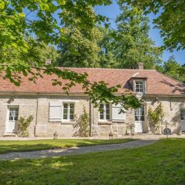 La belle aux bois, hotel a Morienval