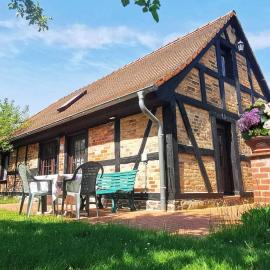 Spreewälder Schwalbenhof - Ferienhaus "Schwalbennest", hotell sihtkohas Golßen